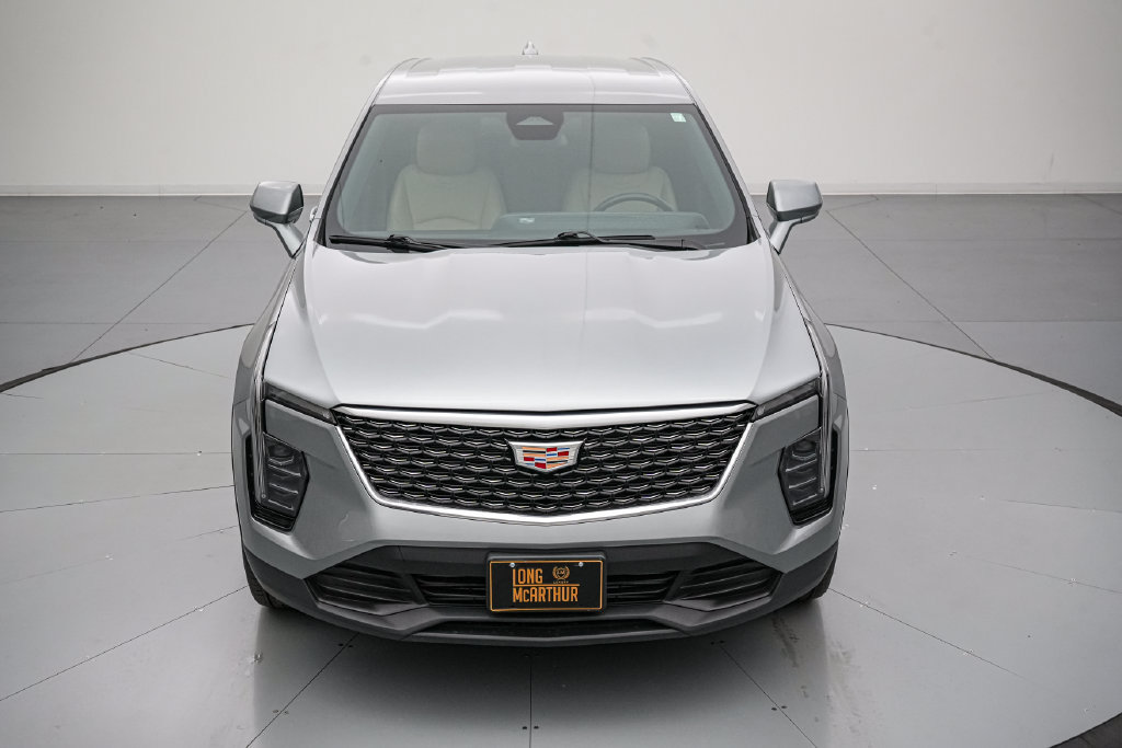 Used 2024 Cadillac XT4 Luxury w/ LPO, Floor Liner Package AWD/4WD image 9
