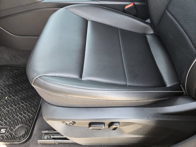 Used 2023 Volkswagen Atlas SE w/ Black Wheel Package AWD/4WD image 23