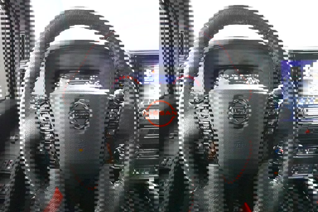 Used 2023 Nissan Frontier PRO-4X w/ Pro-4X Premium Package image 12