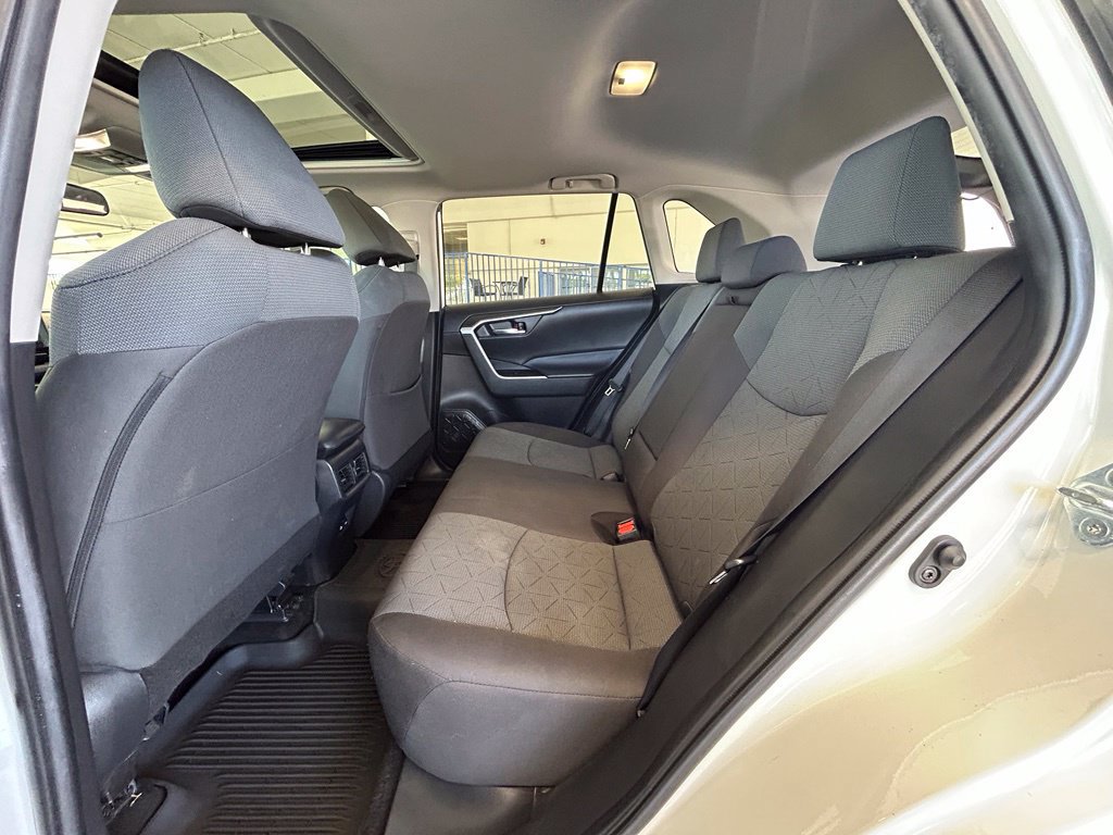Used 2022 Toyota RAV4 XLE FWD image 34