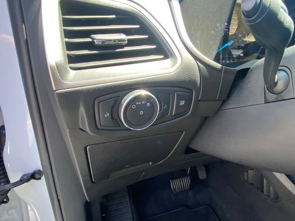 Certified 2021 Ford Edge SE FWD image 12