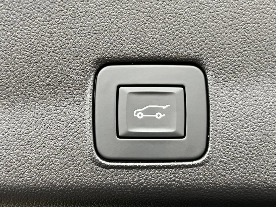 Used 2023 Chevrolet TrailBlazer ACTIV w/ Sun and Liftgate Package image 38