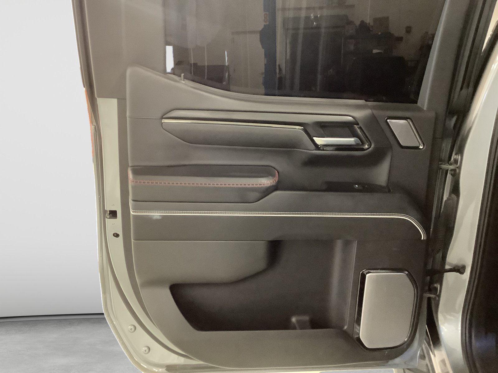Used 2025 GMC Sierra 1500 AT4X AWD/4WD image 17