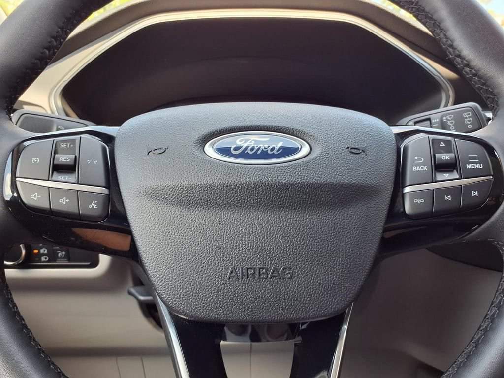 Certified 2023 Ford Escape Active AWD/4WD image 16