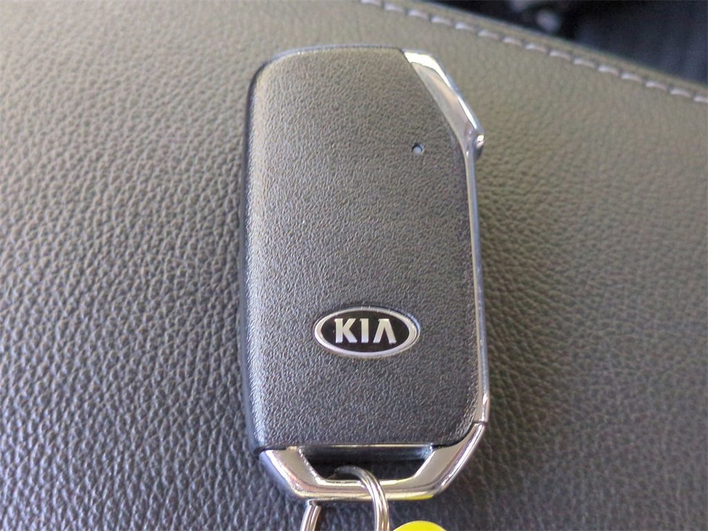 Used 2020 Kia Soul EX image 28