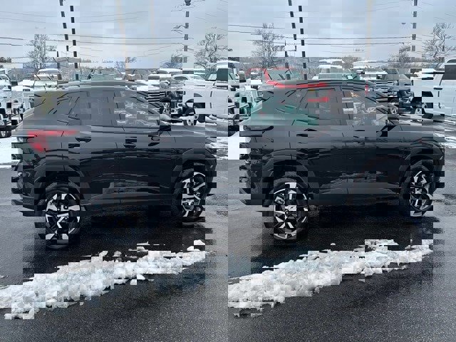 Used 2024 Chevrolet Trax RS w/ Driver Confidence Package image 2