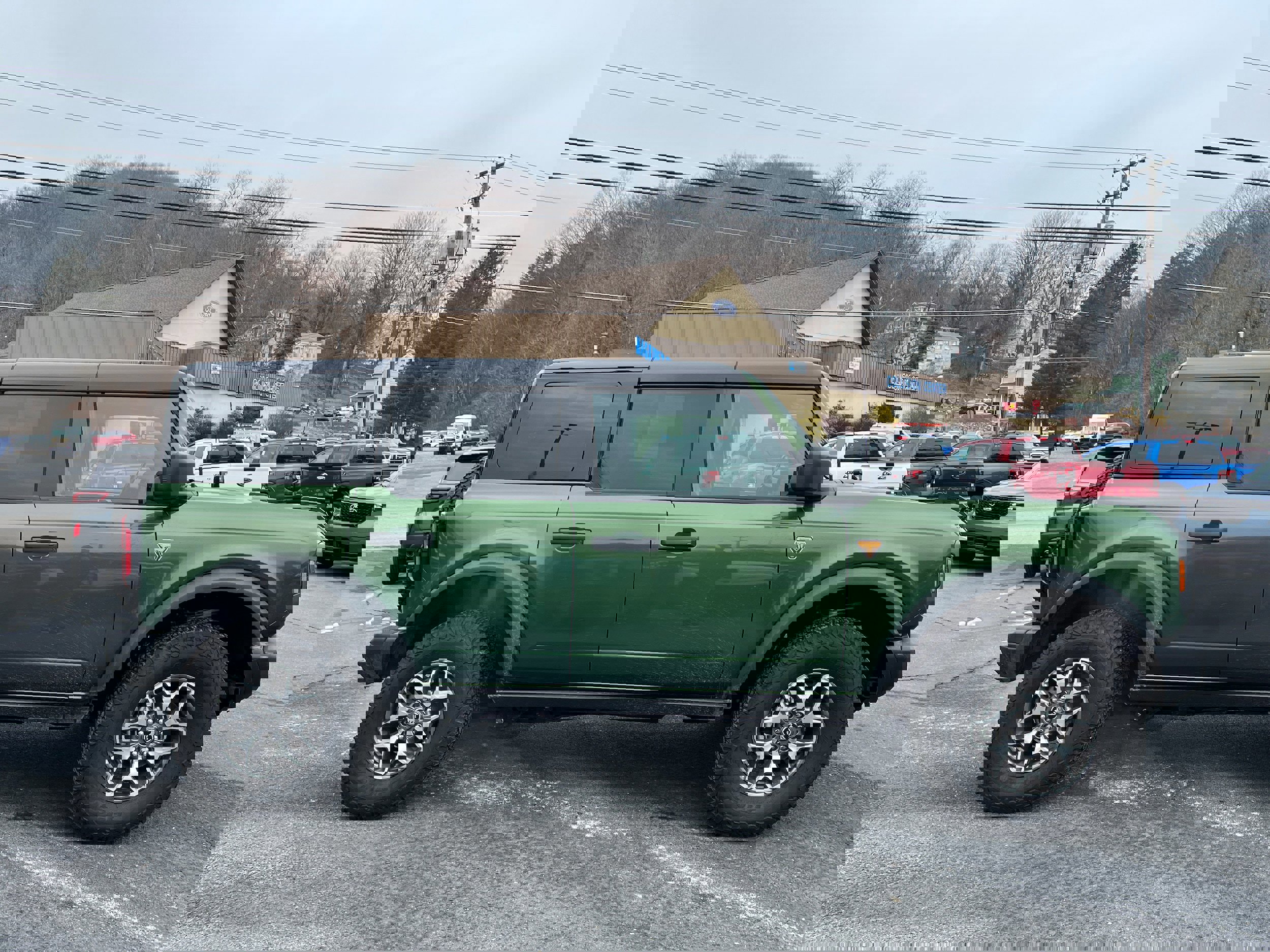 Certified 2025 Ford Bronco Badlands image 5