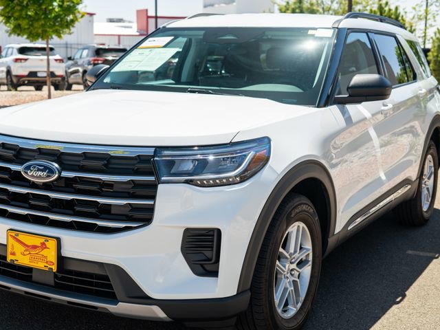 Certified 2025 Ford Explorer Active AWD/4WD image 17