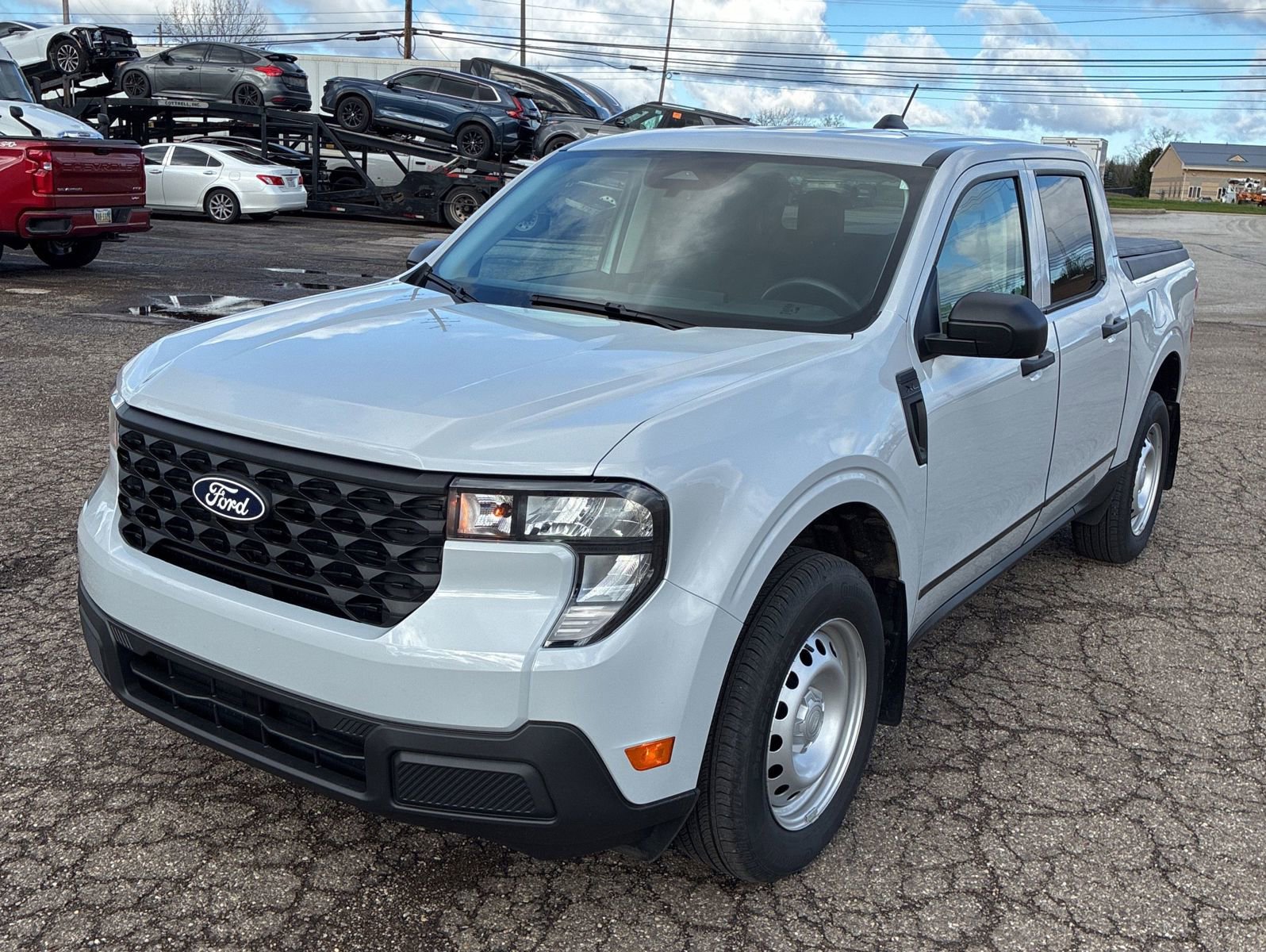 Certified 2025 Ford Maverick XL w/ Equipment Group 102A AWD/4WD image 2