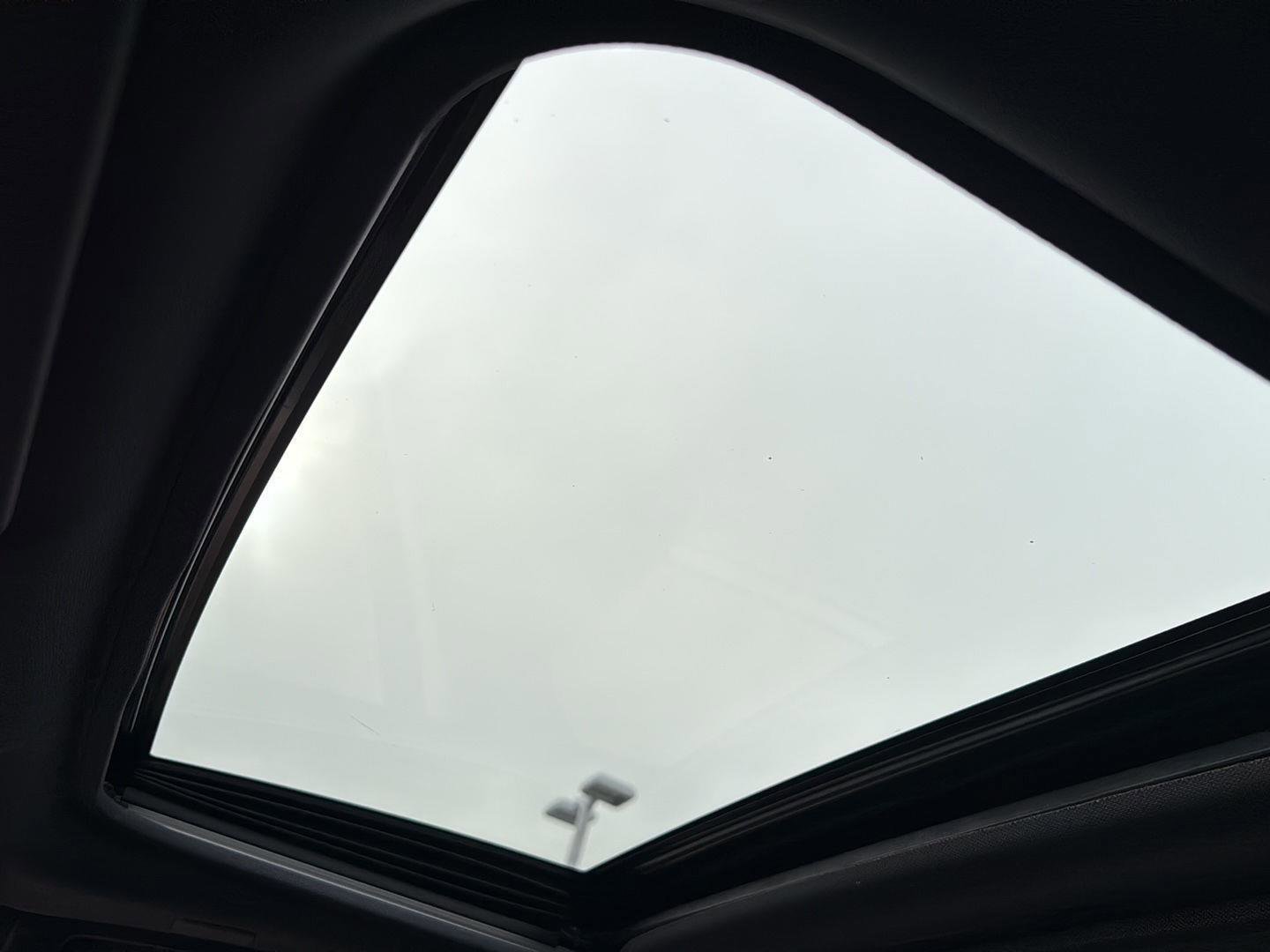 Used 2021 Toyota Sienna Platinum image 16