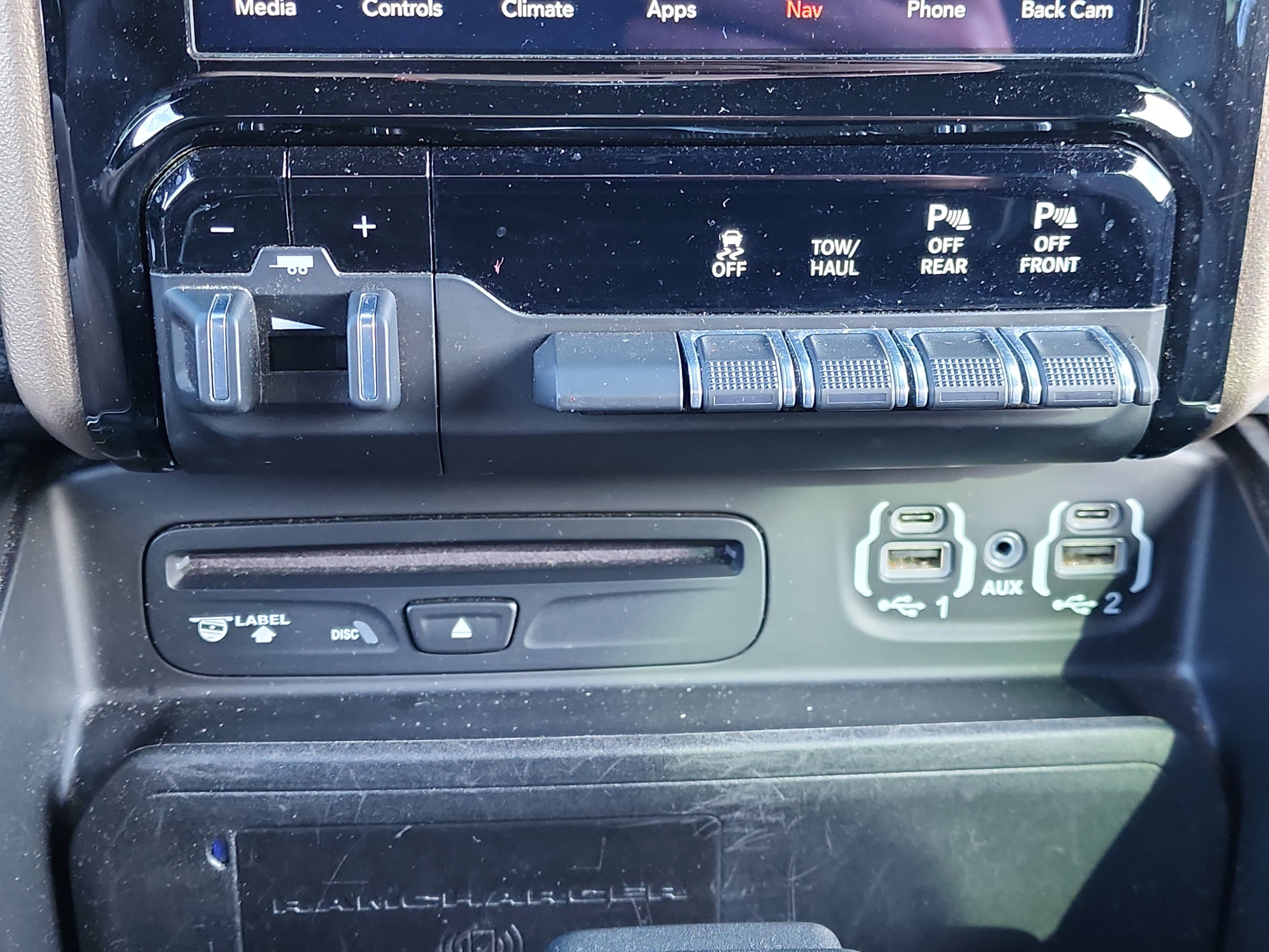 Used 2019 RAM 1500 Laramie image 29