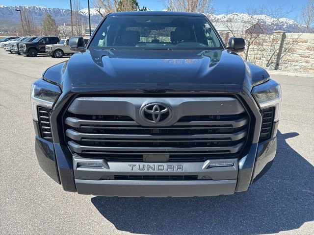 Used 2025 Toyota Tundra SR5 w/ SR5 Convenience Package AWD/4WD image 14