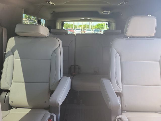 Used 2024 GMC Yukon XL SLT w/ SLT Premium Package AWD/4WD image 19