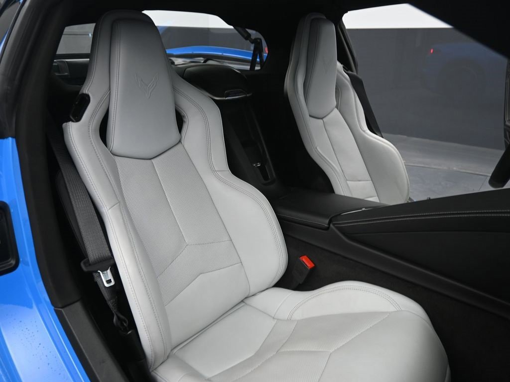 Used 2024 Chevrolet Corvette Stingray Preferred Cpe w/ 2LT image 19
