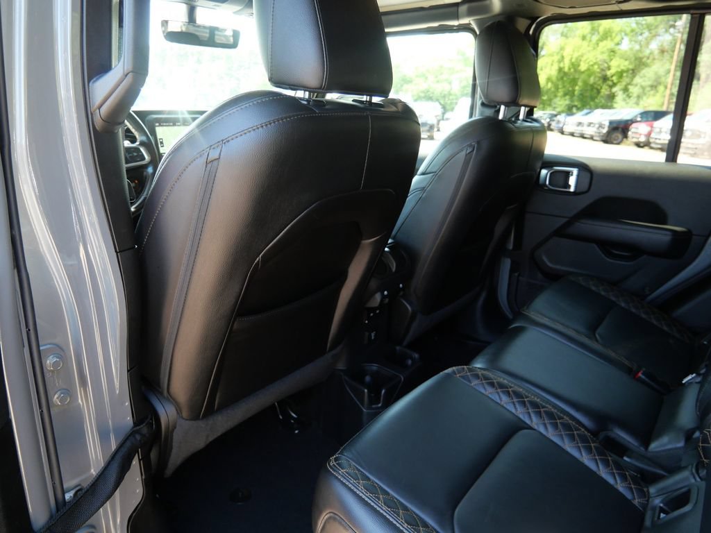 Used 2022 Jeep Gladiator Overland AWD/4WD image 15