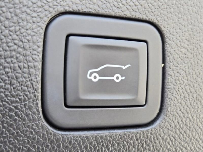 Used 2024 Chevrolet Tahoe High Country w/ Premium Package image 18