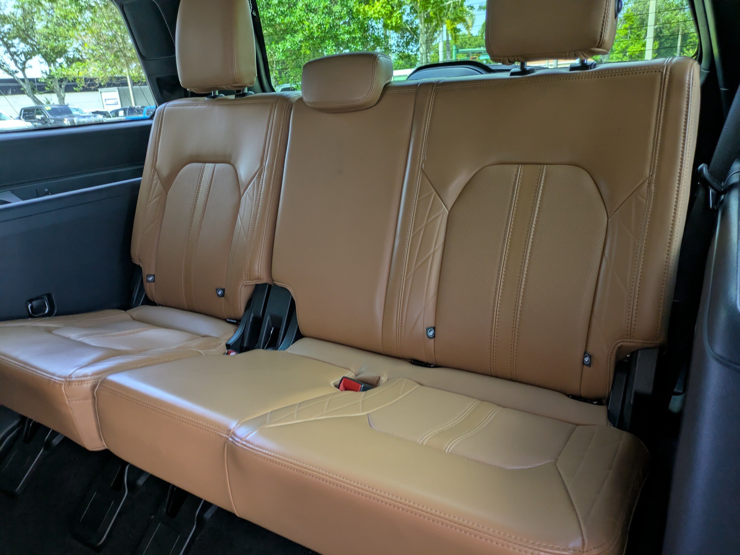 Certified 2022 Ford Expedition Platinum RWD image 16