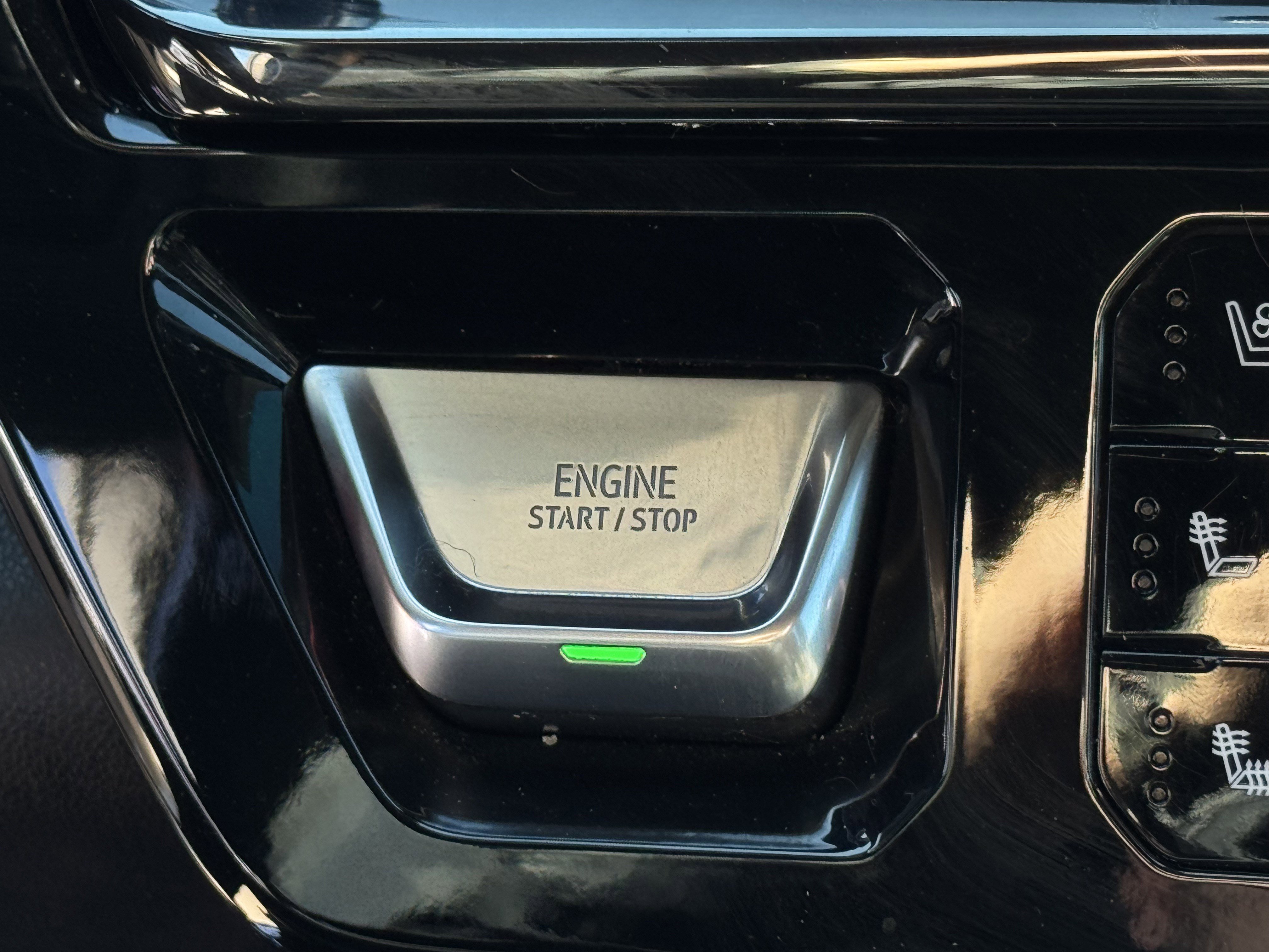 Used 2024 GMC Sierra 2500 AT4 w/ AT4 Preferred Package image 22