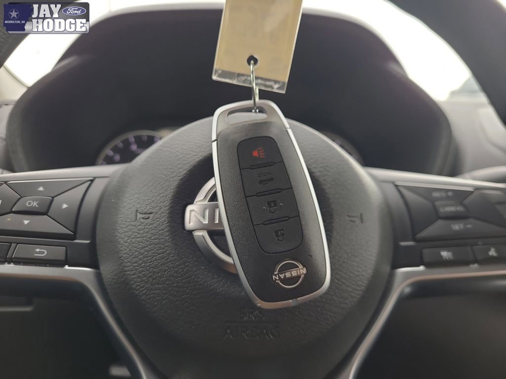 Used 2024 Nissan Sentra SV image 35