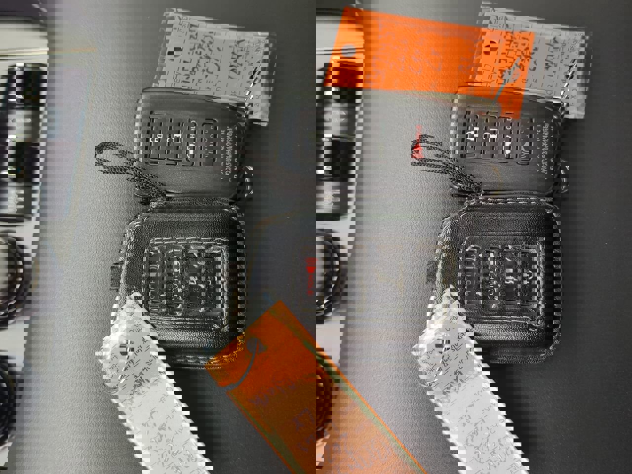 Used 2020 Lexus LX 570 4WD w/ 3rd Row & Luxury Pkg image 28