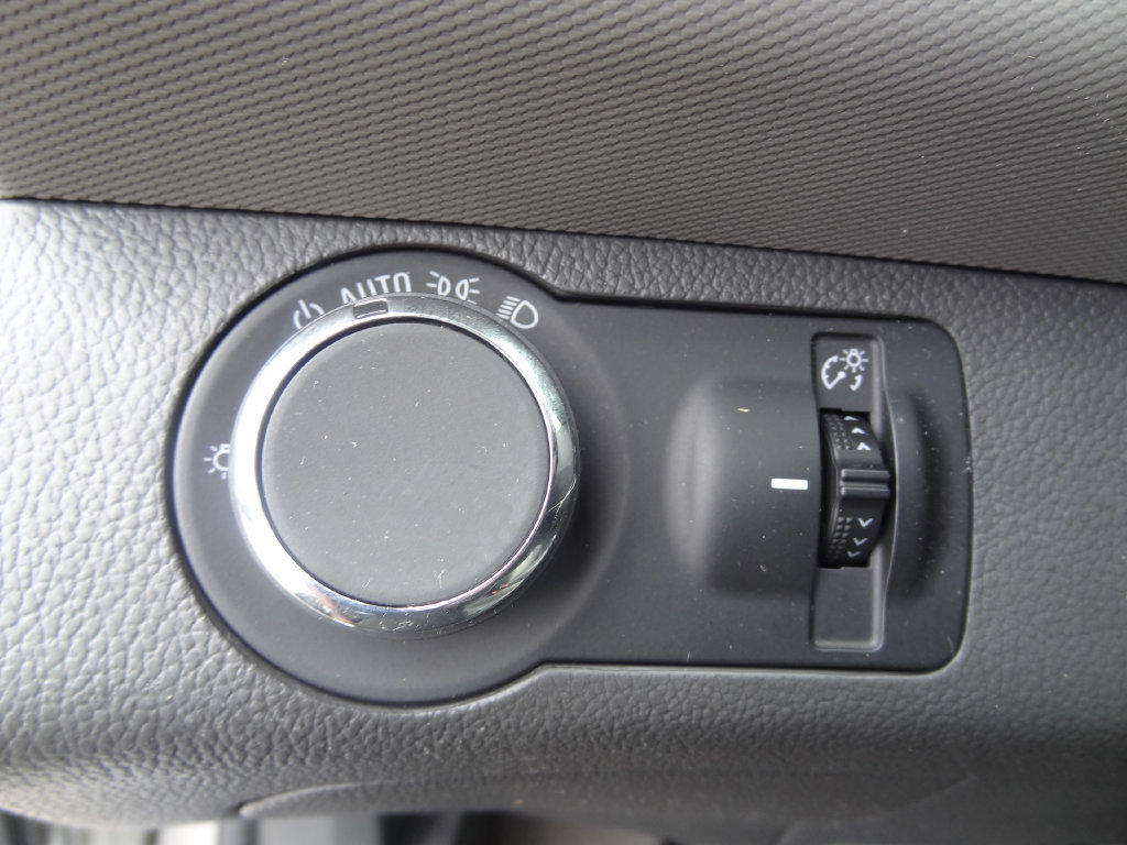 Used 2018 Chevrolet Sonic LT w/ Convenience Package FWD image 15