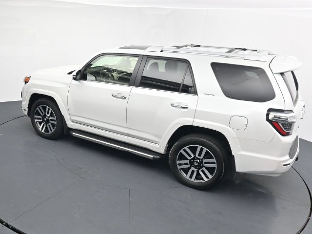 Used 2024 Toyota 4Runner Limited AWD/4WD image 32