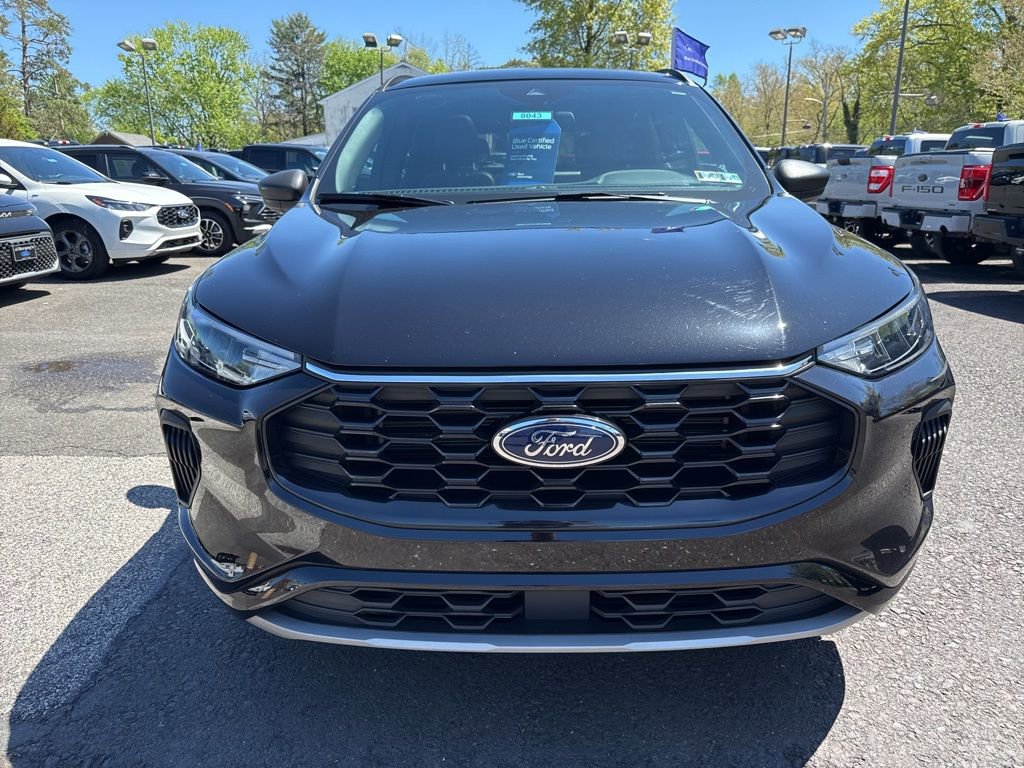 Certified 2023 Ford Escape ST-Line w/ Tech Pack #1 AWD/4WD image 2