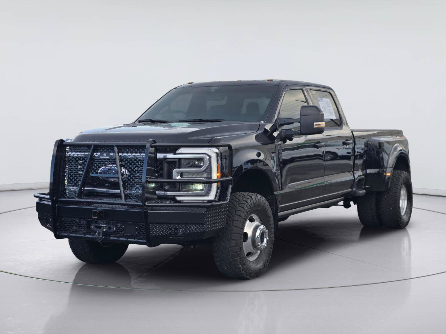 Certified 2025 Ford F350 Platinum AWD/4WD image 1