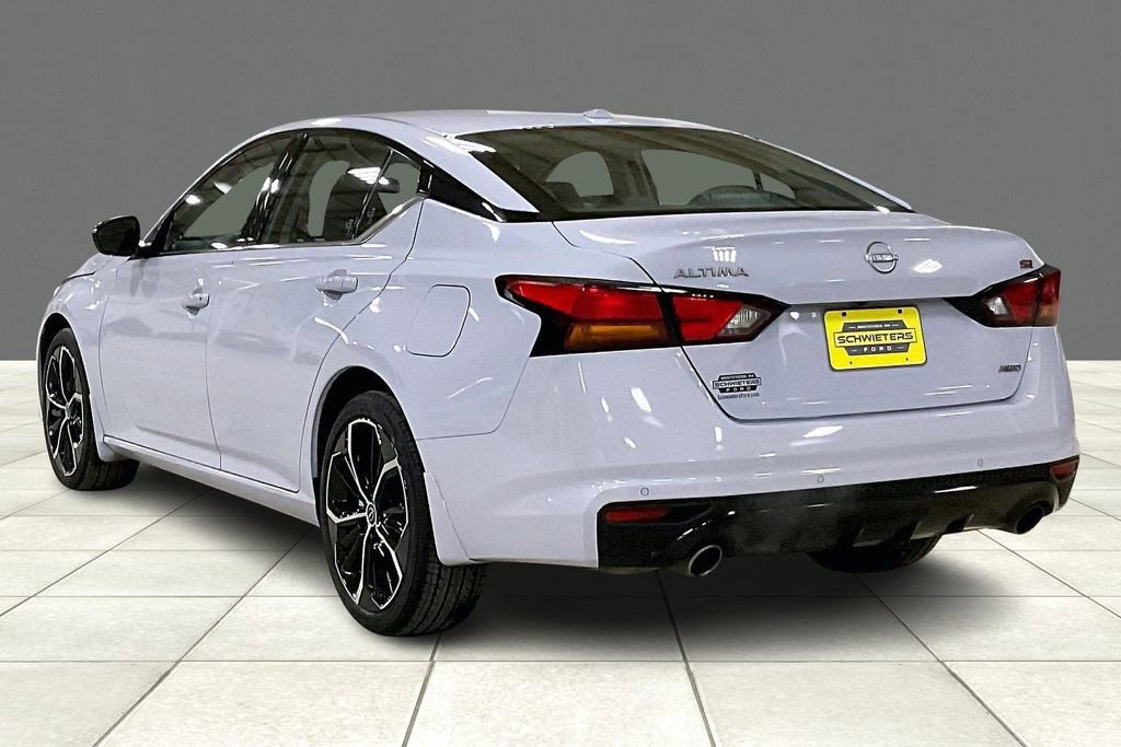 Used 2025 Nissan Altima 2.5 SR image 2