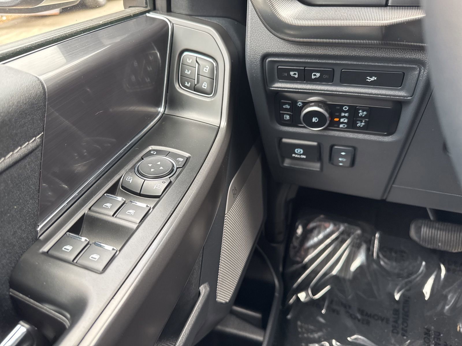 Certified 2024 Ford F150 Lariat w/ FX4 Off-Road Package image 28