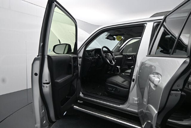 Used 2023 Toyota 4Runner TRD Off-Road Premium w/ Moonroof Package AWD/4WD image 16