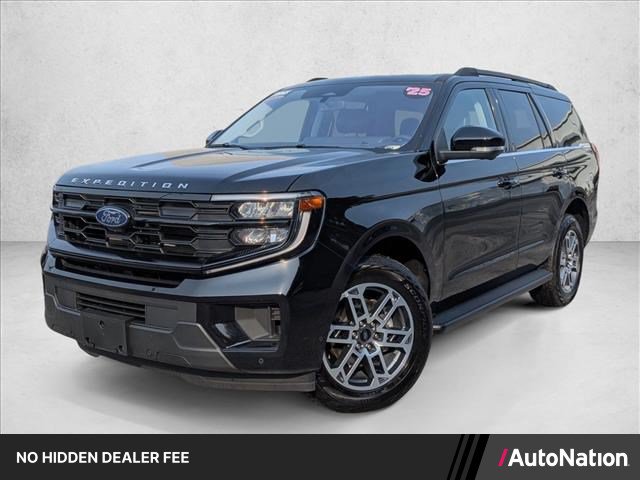 Certified 2025 Ford Expedition Active AWD/4WD image 1
