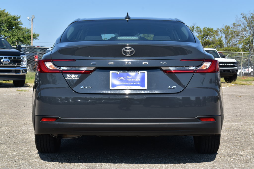 Used 2025 Toyota Camry LE FWD image 8