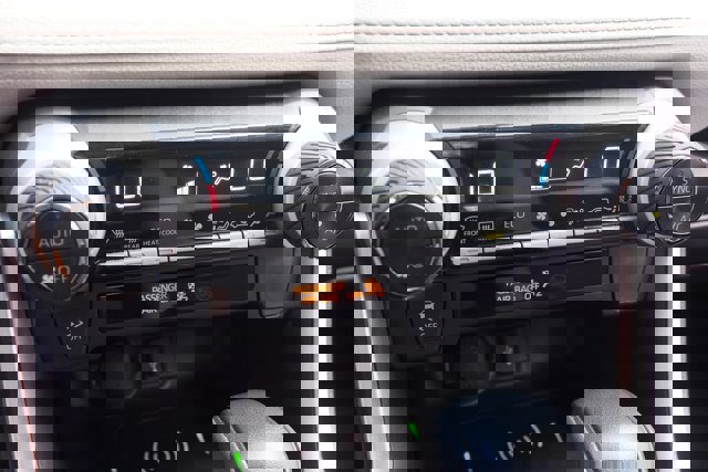 Used 2022 Toyota RAV4 XLE image 25