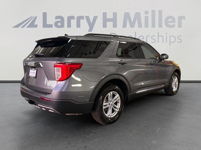 Certified 2023 Ford Explorer XLT w/ Equipment Group 202A image 5