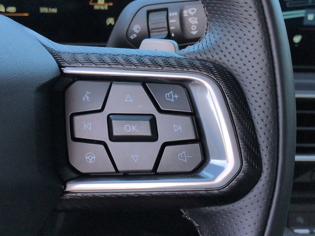 Certified 2025 Ford Mustang GT Premium RWD image 26