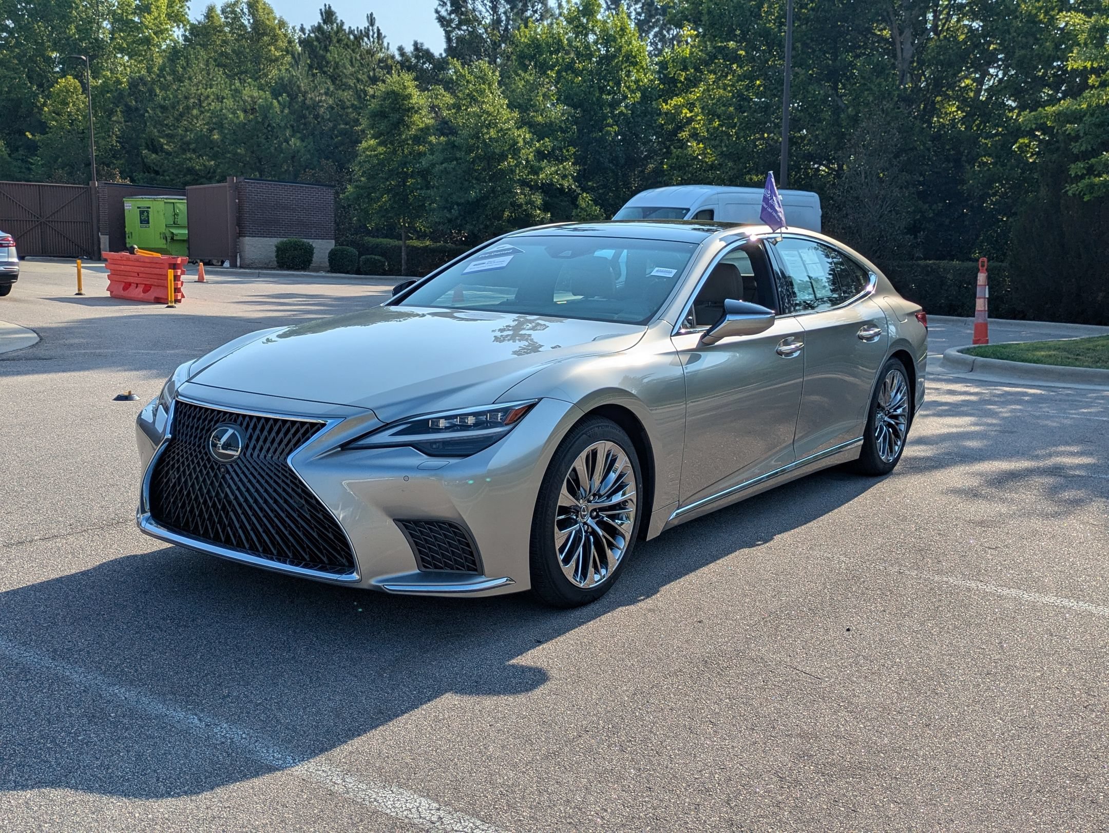 Used 2022 Lexus LS 500 w/ Interior Upgrade Package RWD image 8