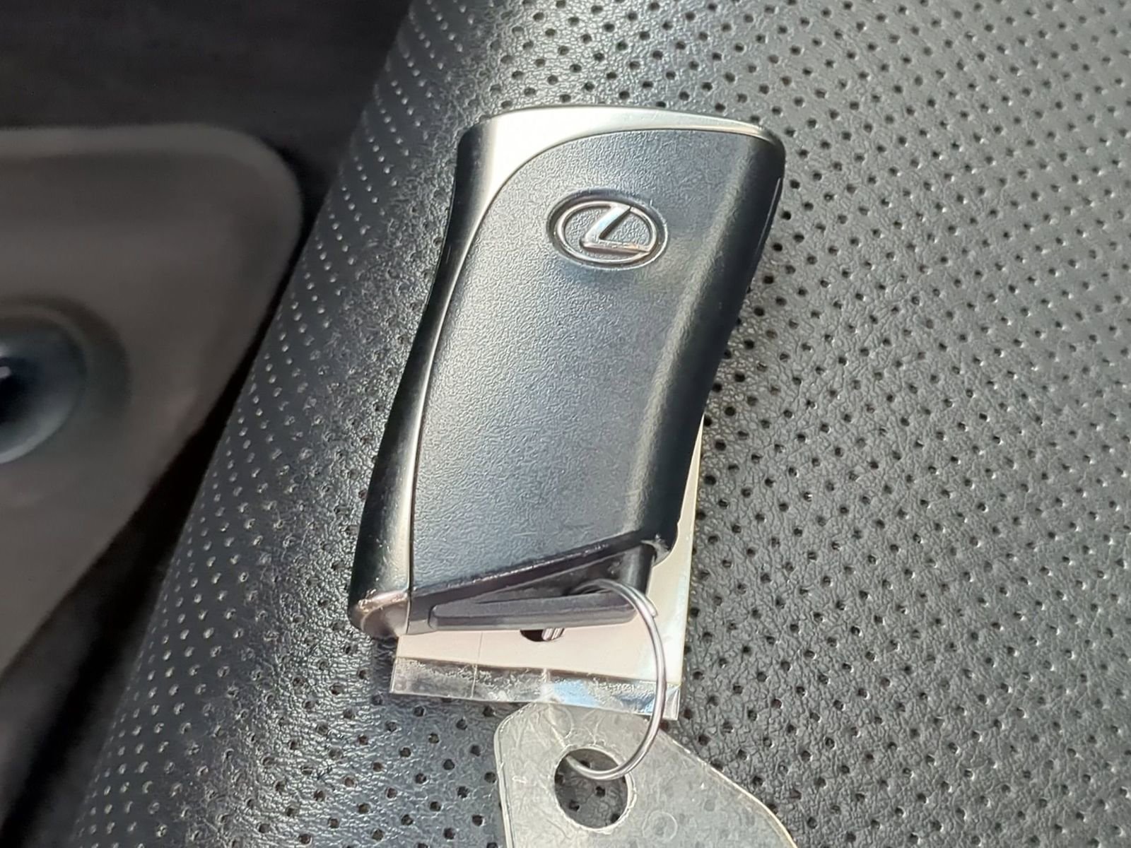 Used 2021 Lexus ES 250 w/ Premium Package image 40