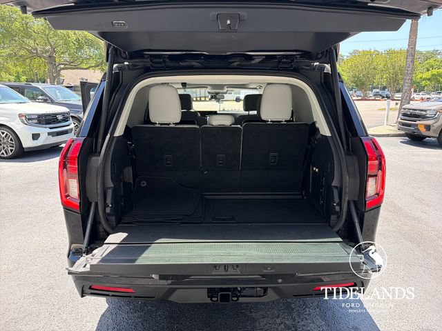 Certified 2025 Ford Expedition Active AWD/4WD image 12