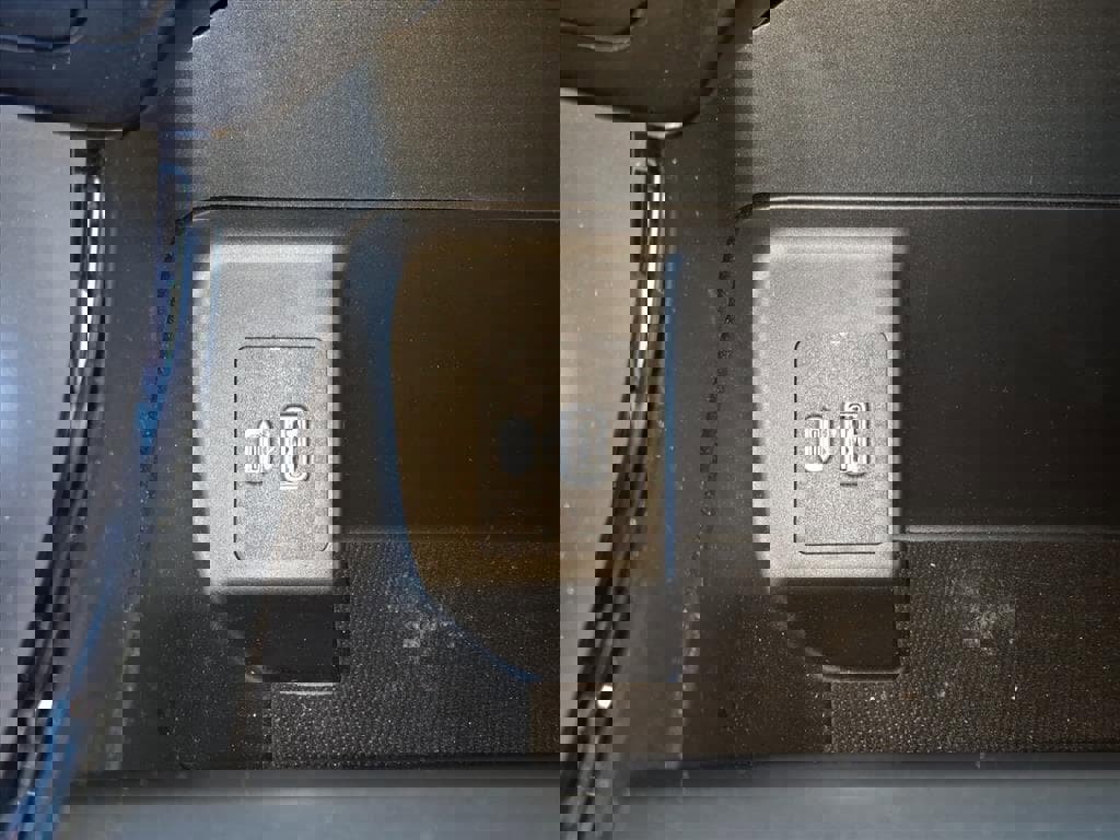 Certified 2024 Ford F150 XLT w/ Equipment Group 302A MID image 17