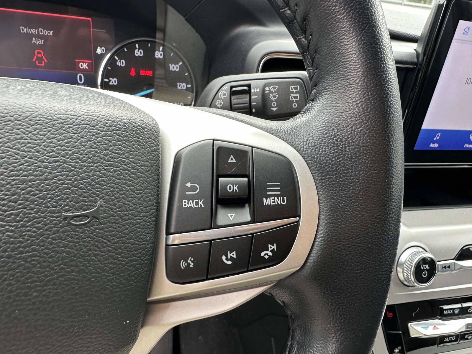 Certified 2023 Ford Explorer XLT w/ Equipment Group 202A AWD/4WD image 30