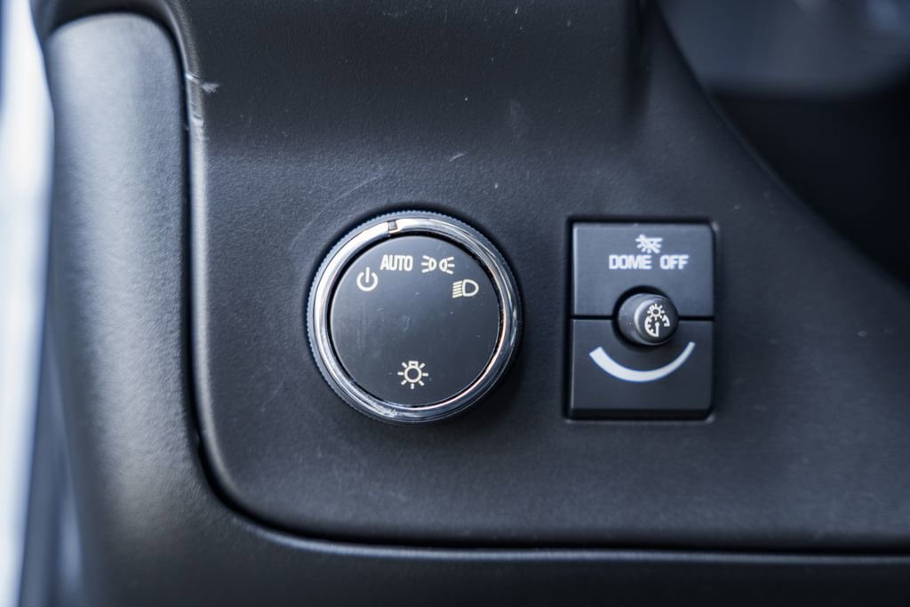 Used 2023 GMC Savana 2500 image 43