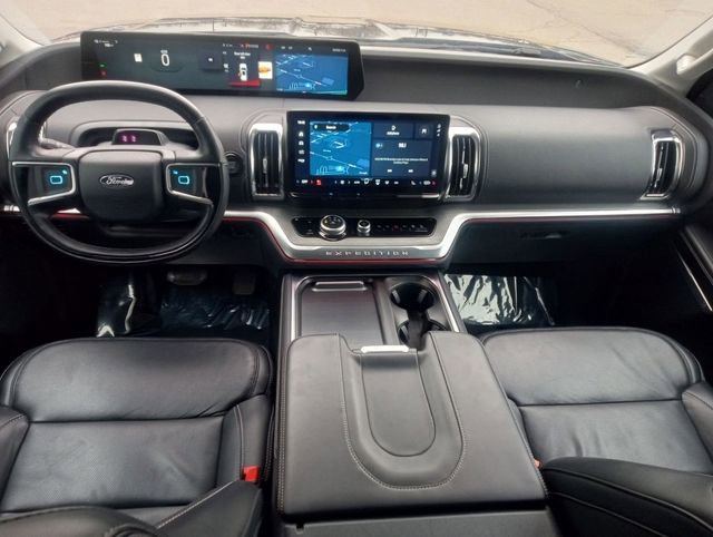 Certified 2025 Ford Expedition Platinum AWD/4WD image 33