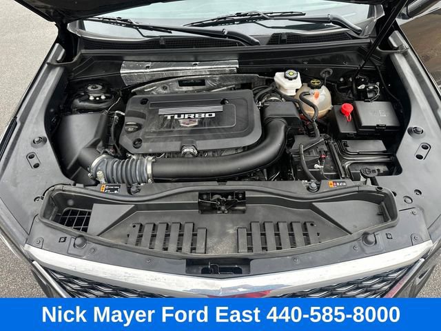 Used 2025 Cadillac XT4 Premium Luxury image 40