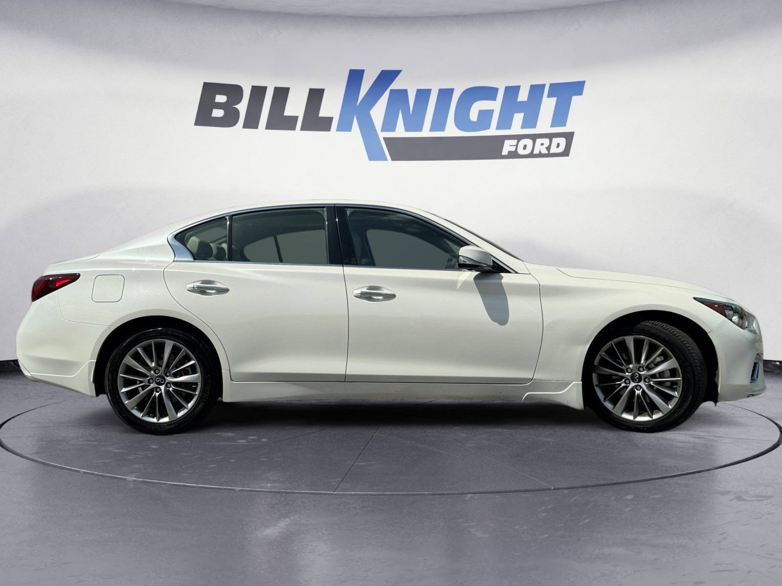 Used 2022 INFINITI Q50 Luxe w/ Cargo Package AWD/4WD image 6