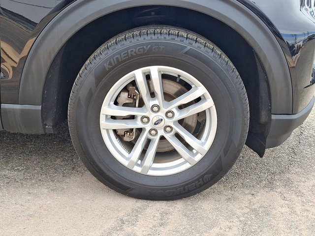 Certified 2022 Ford Explorer XLT w/ Equipment Group 202A image 27