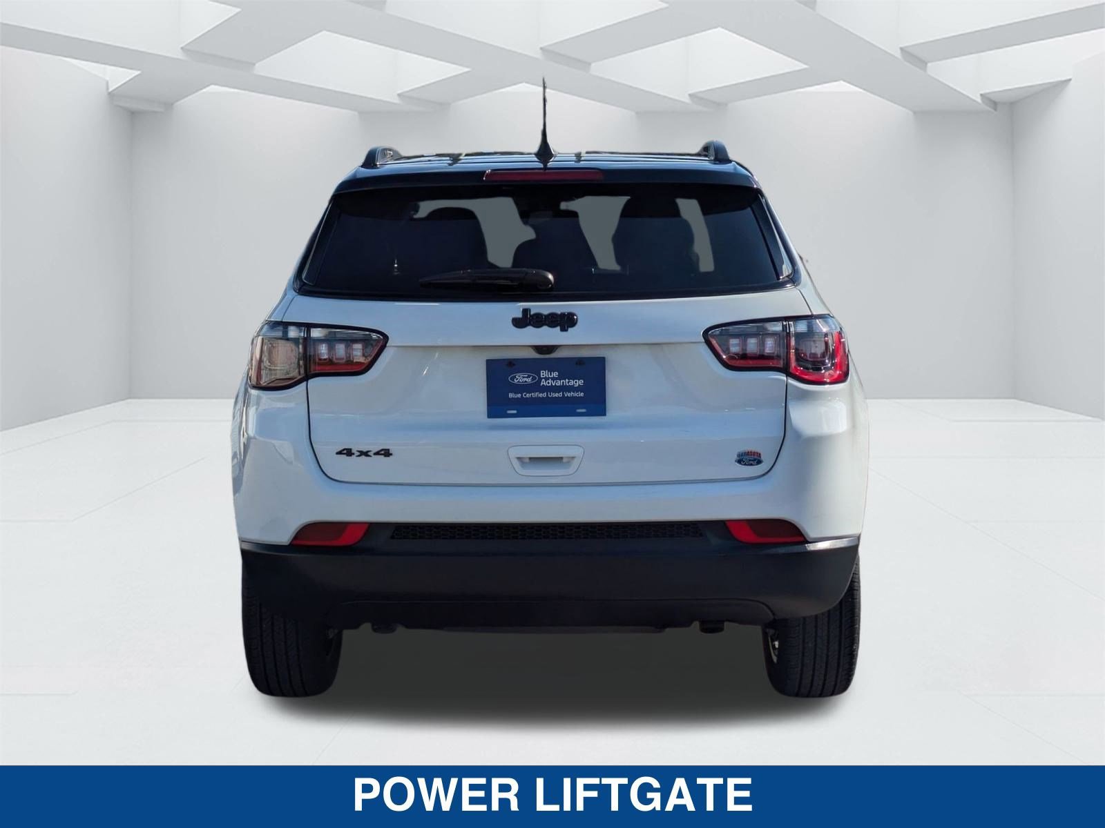 Used 2024 Jeep Compass Latitude w/ Convenience Group image 5