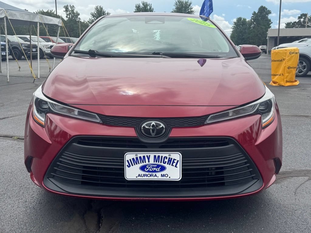 Used 2025 Toyota Corolla LE FWD image 31
