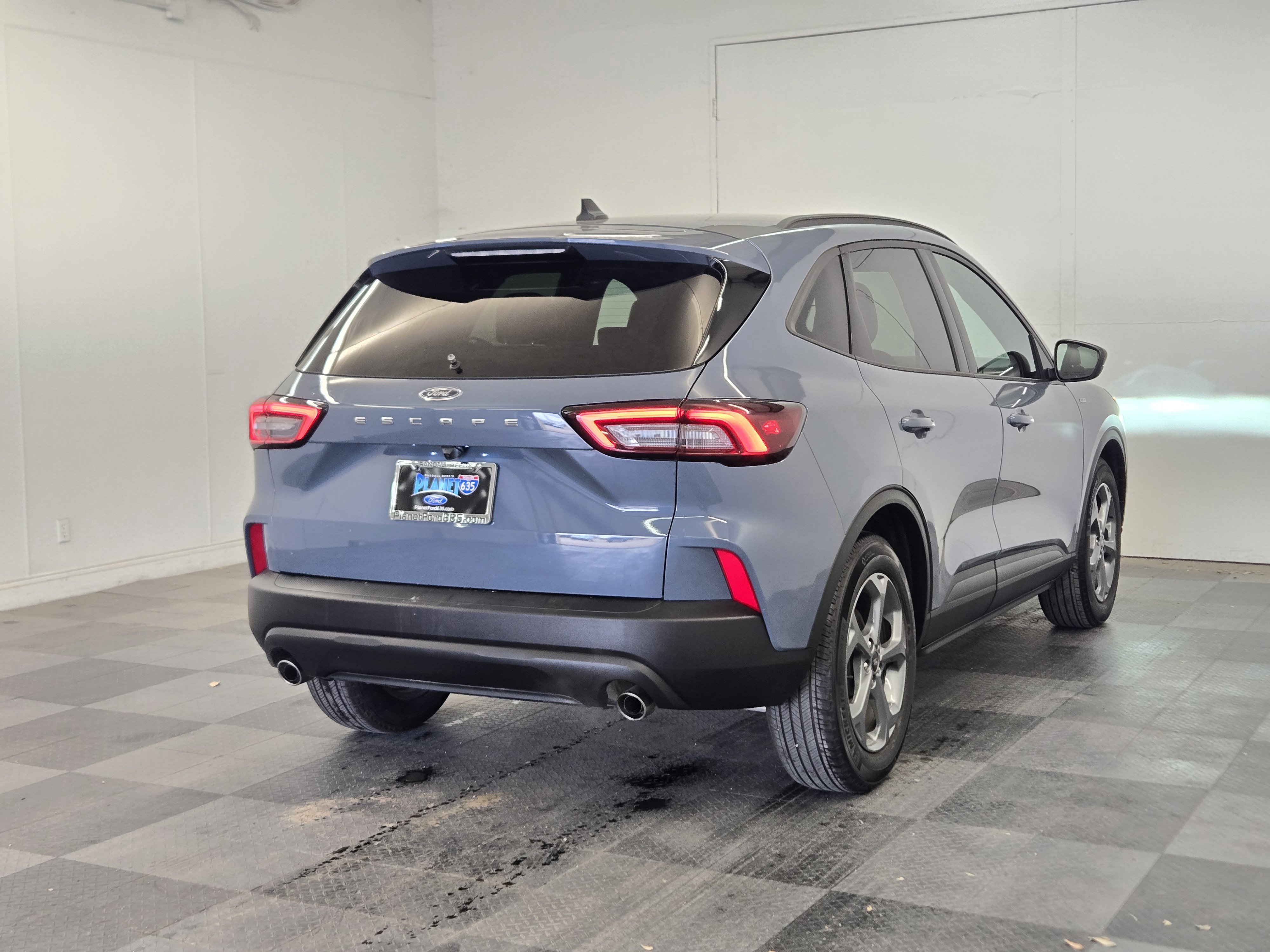 Certified 2025 Ford Escape ST-Line image 4