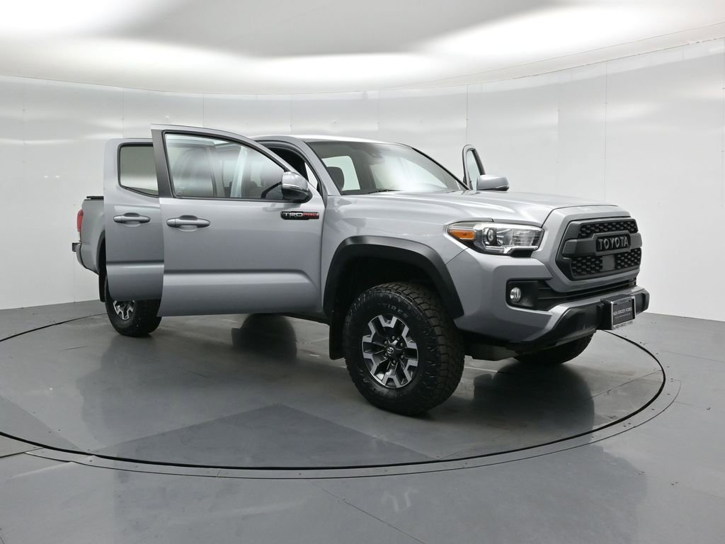 Used 2018 Toyota Tacoma TRD Off-Road image 27